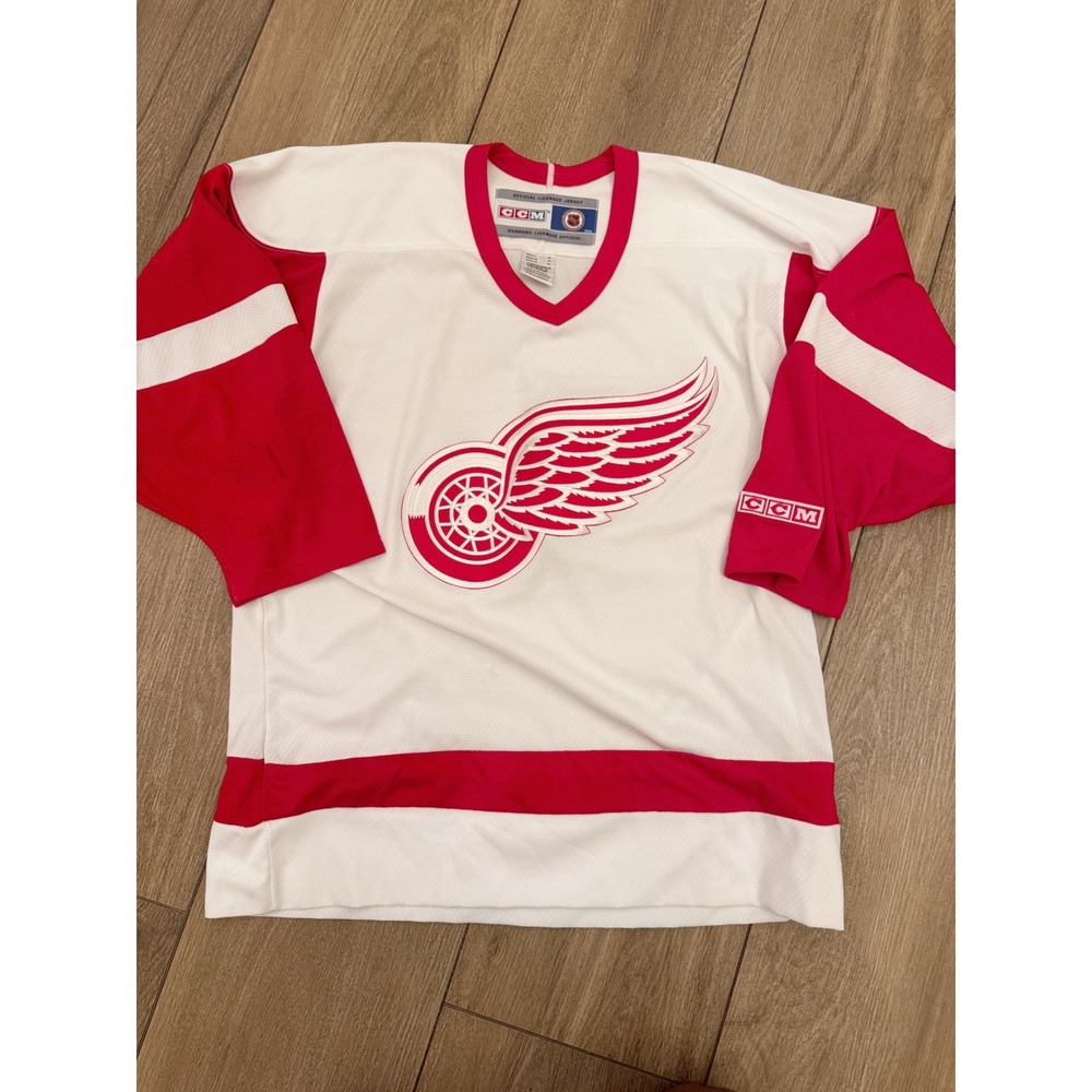 CCM Detroit Red Wings NHL Hockey Jersey Mens Medium White Red Winged Wheel Logo